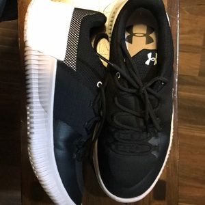 Under Armour women’s shoe